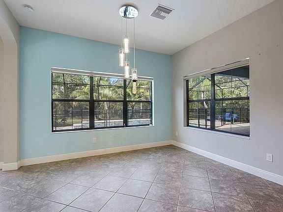 4th image of 6138 Shadowlake Dr