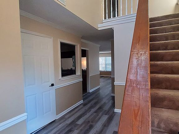 Entry / Foyer