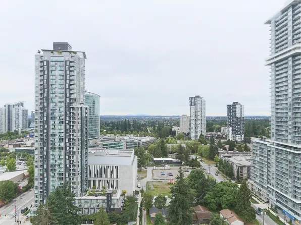 13398 104th Ave #2911, Surrey, BC V3T 1V6
