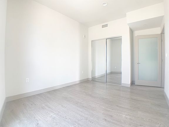 3rd image of 3714 Kelton Ave #201