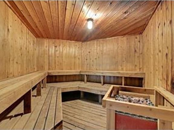 5th image of 5627 Green Circle Dr APT 321