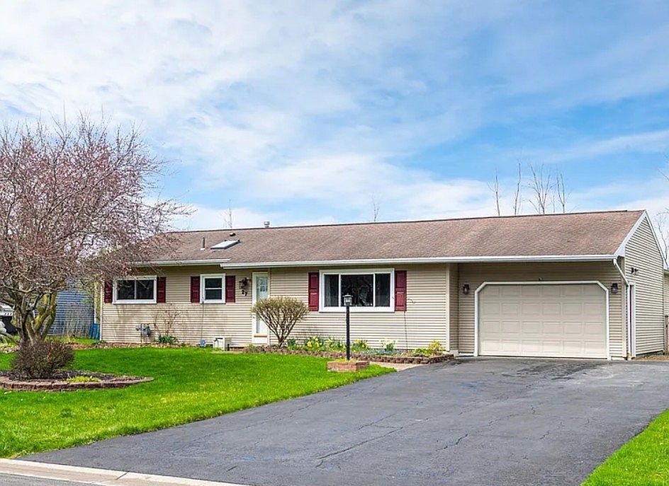 1st image of 27 Florendin Dr