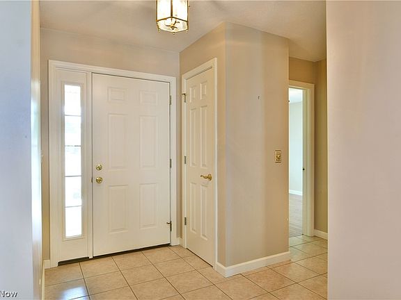3rd image of 8121 Hitchcock Rd Unit 9