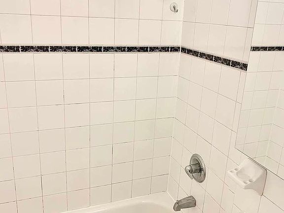 5th image of 70 W 71st St #3A3