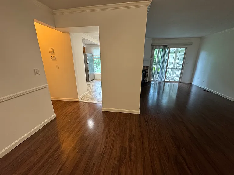 21 Springvalley Blvd — Photo 5