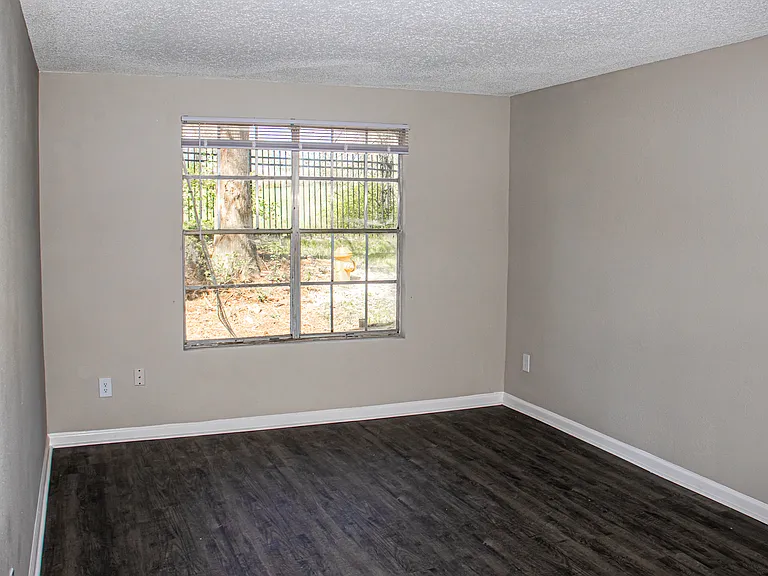 The Residences at Bella Vista — Photo 13