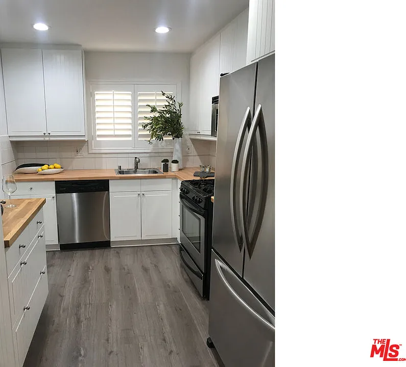 1 bed, 1.5 bath, 828 sqft, $2,995 — Photo 2