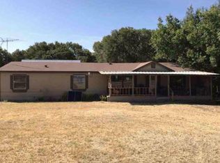 104 Wildflower Ln, Whitney, TX 76692