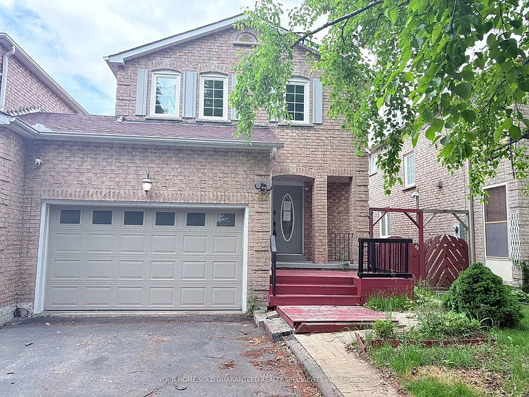 47 Hewitt Cres — Photo 1