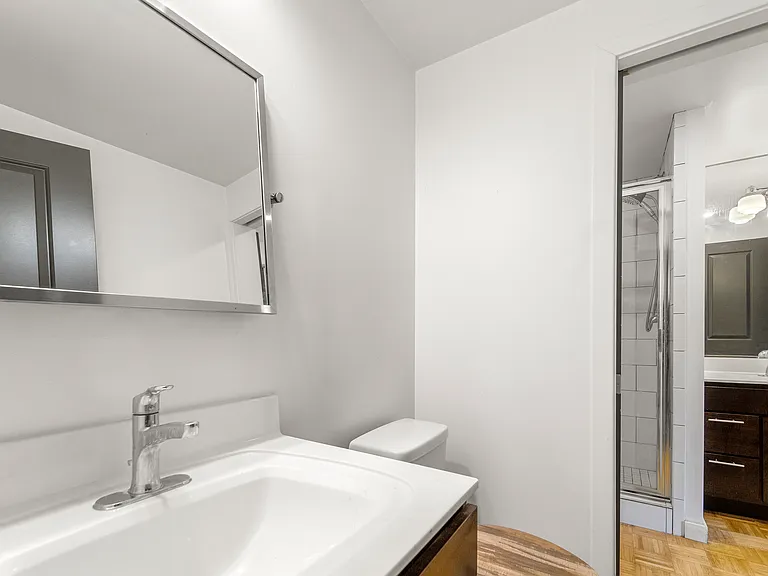 1st Floor Bathroom