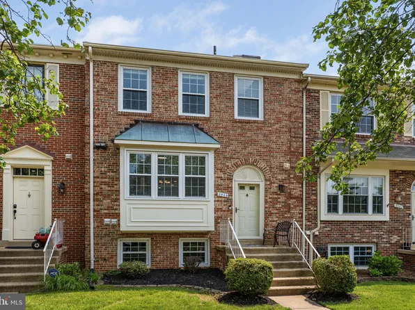 3945 Tallow Tree Pl, Fairfax, VA 22033
