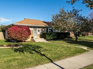 8316 W Luscher Ave, Milwaukee, WI