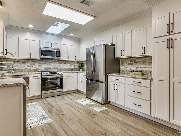 5th image of 3865 Paradise Bay Dr