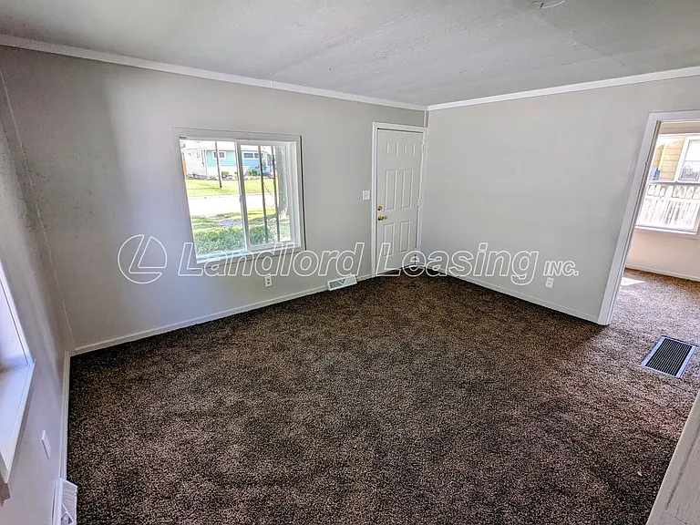 3502 Lowell Ave — Photo 3