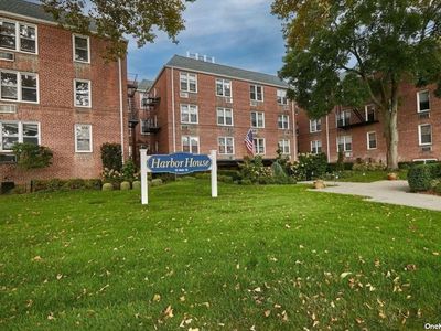 16 Main St, East Rockaway, NY, 11518