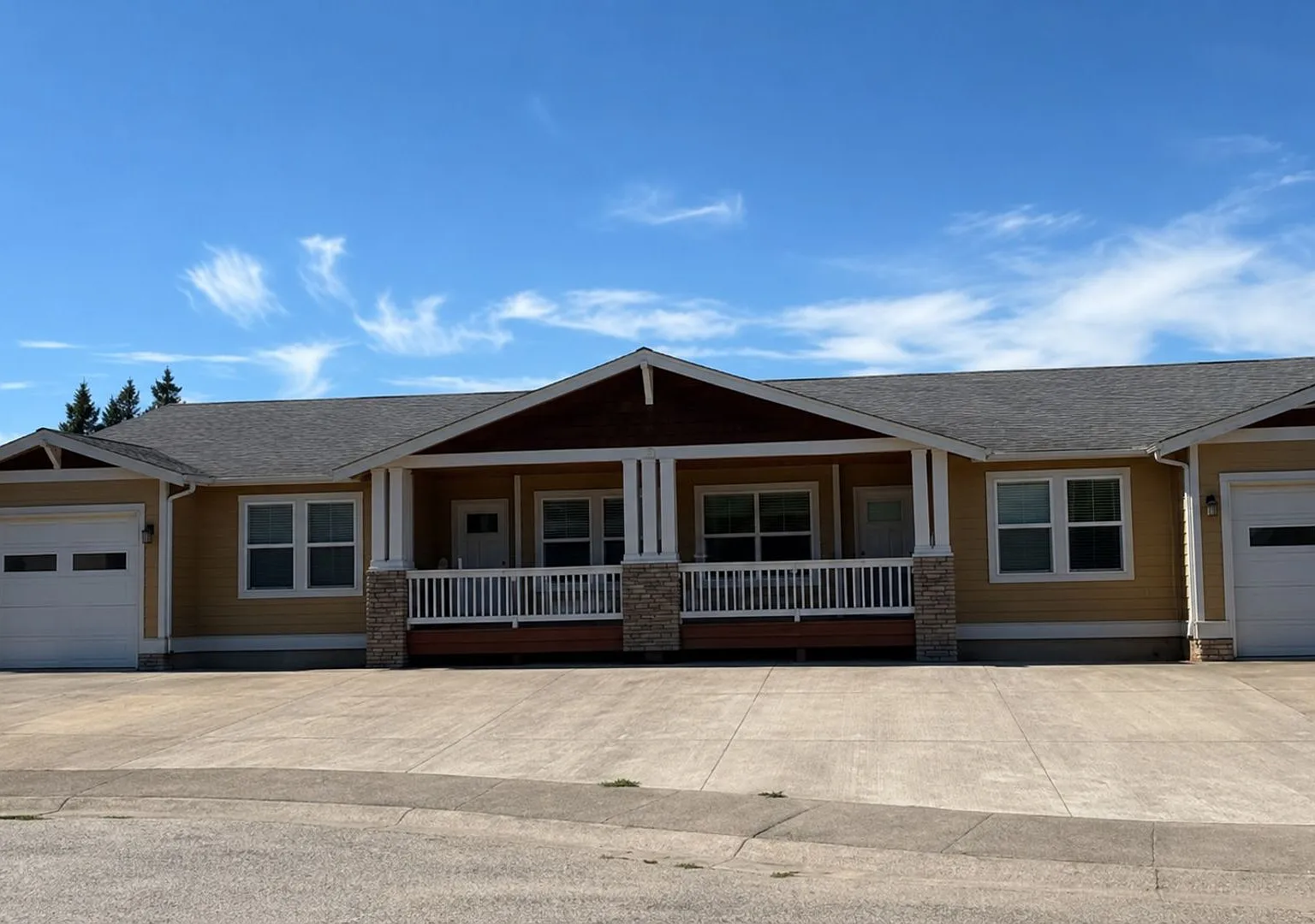 203 Walnut Grove Ct Unit B — Photo 1