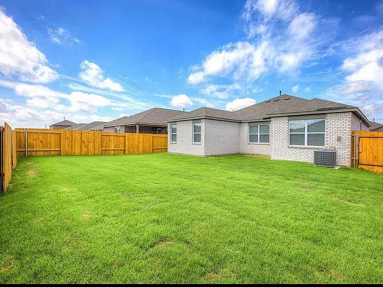 2020 Erlinda Dr — Photo 12