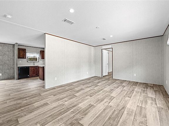 3rd image of 1617 Sweet City Rd