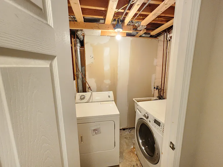 433 Eagle Lake Rd S — Photo 17