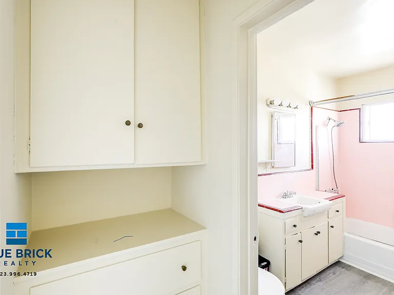 1055 N El Centro Ave #8 — Photo 7