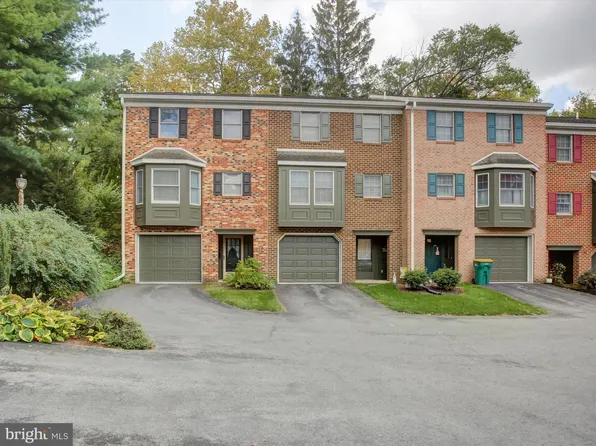 317 Valley View Dr, Waynesboro, PA 17268