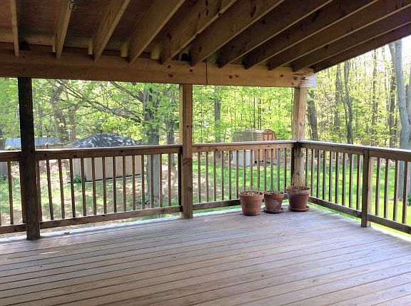 4th image of 56 Carol Ct