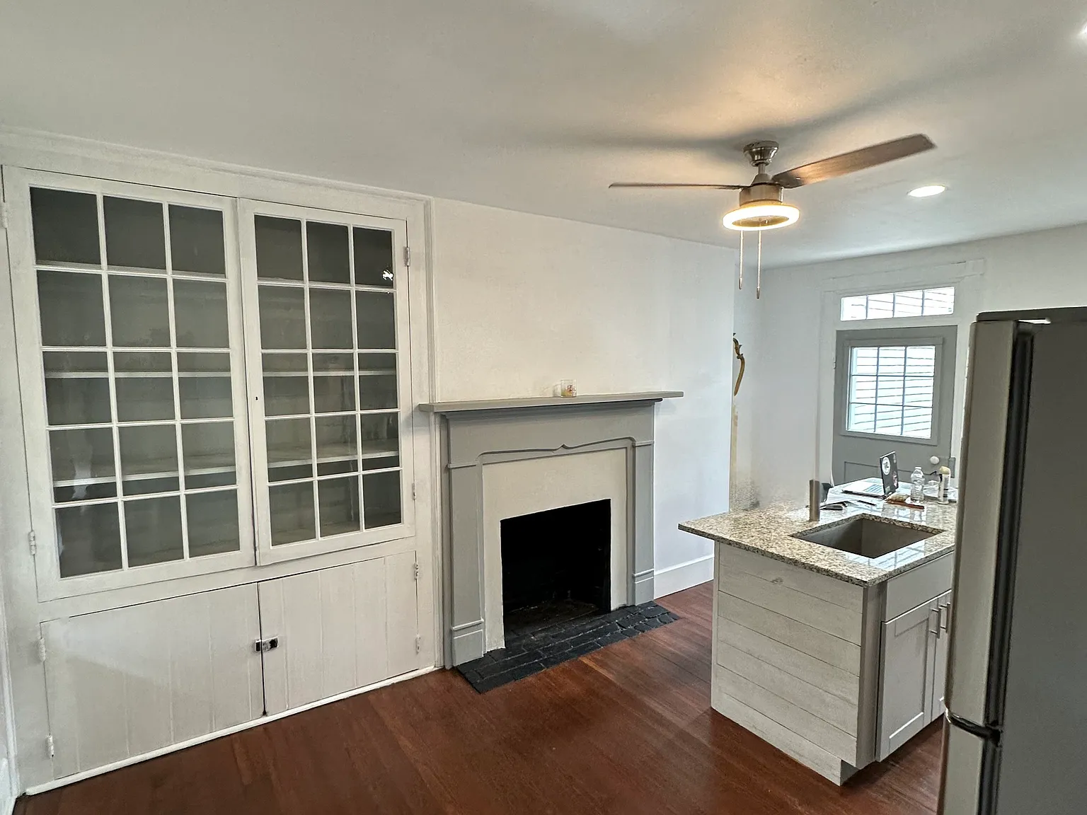 515 W John St — Photo 2