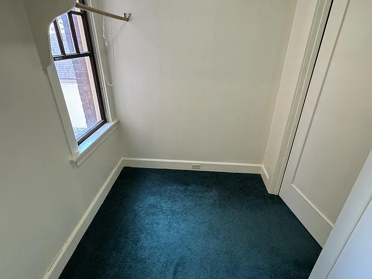 230 S Washington St — Photo 10