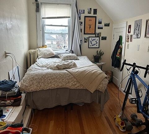 2nd image of 50 Brainerd Rd #3