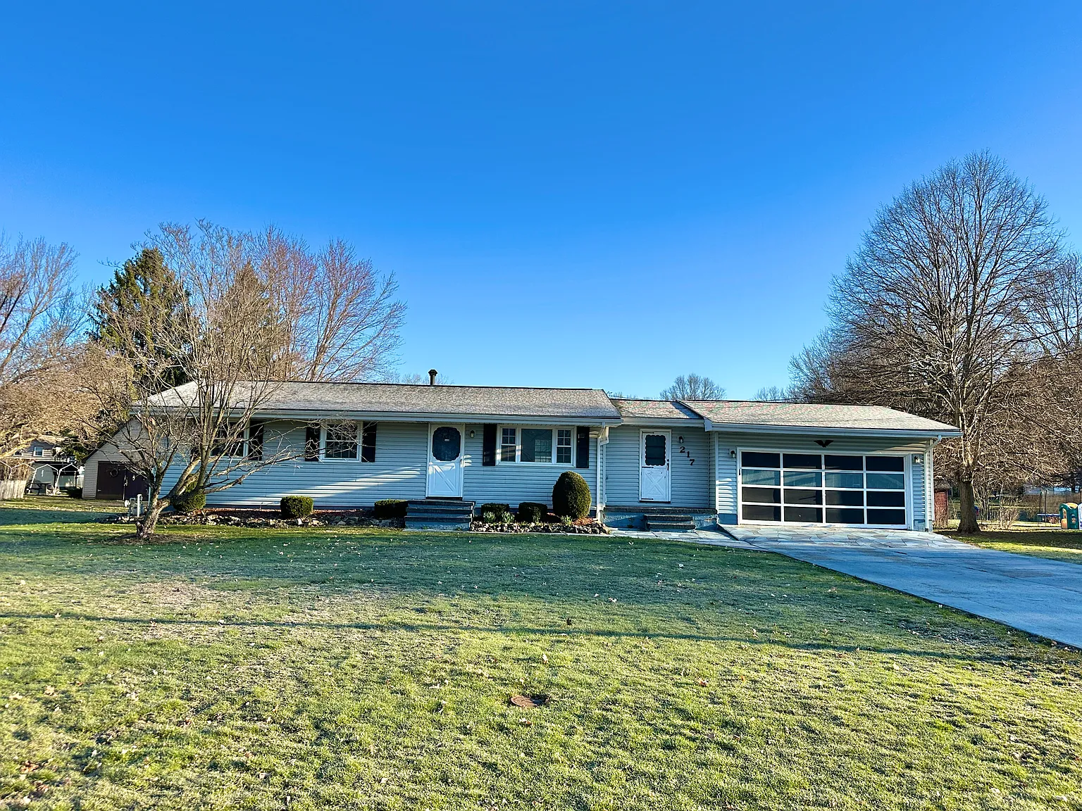 217 Ferguson Dr photo 1