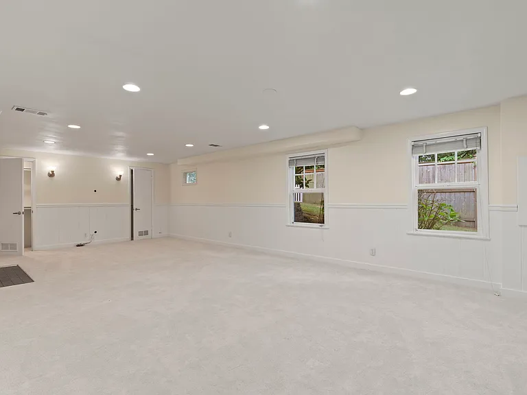 Bedrrom - 4 / Entertainment Room