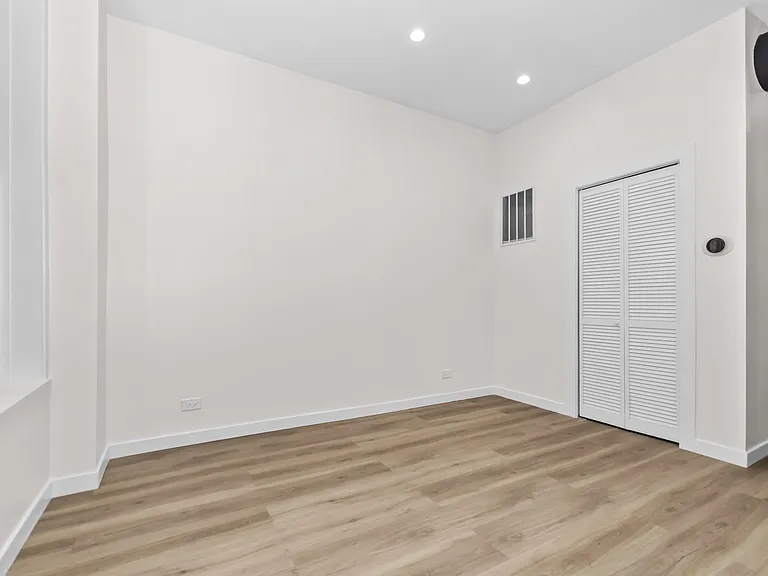 1721 W Pierce Ave #2 — Photo 4