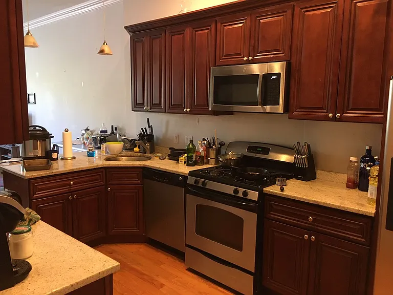 1089 Beacon St #3R — Photo 10