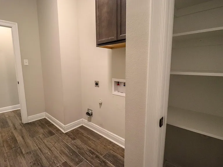 4401 Sweetgum Dr — Photo 32