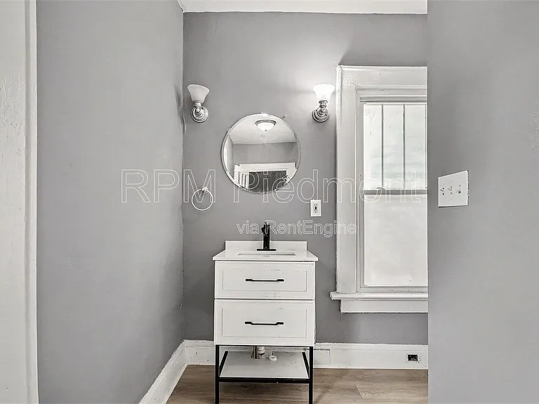 3181 Church St #A — Photo 16