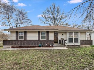 1915 N York St, Independence, MO 64058