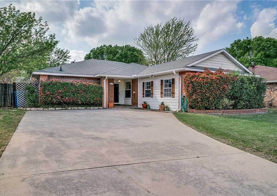 1st image of 5409 Briar Ln