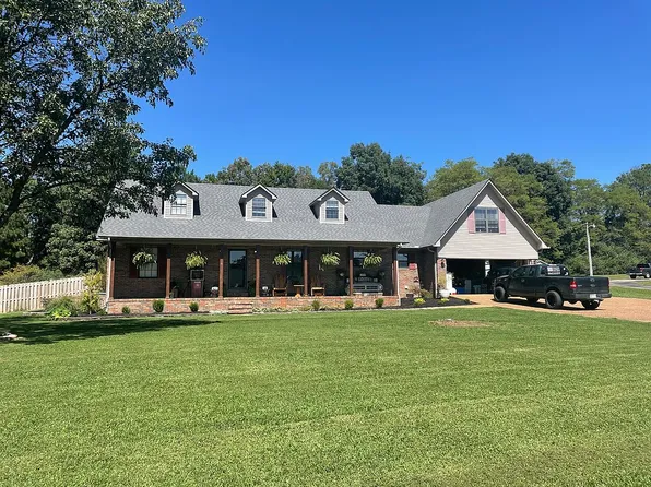 280 Meadowbrook Cir, Lexington, TN 38351