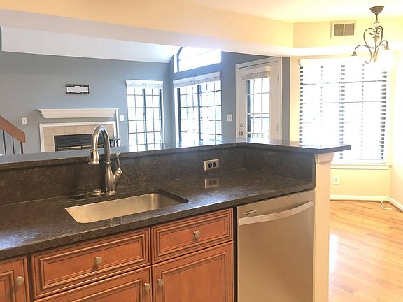 5th image of 6004 Curtier Dr Unit E