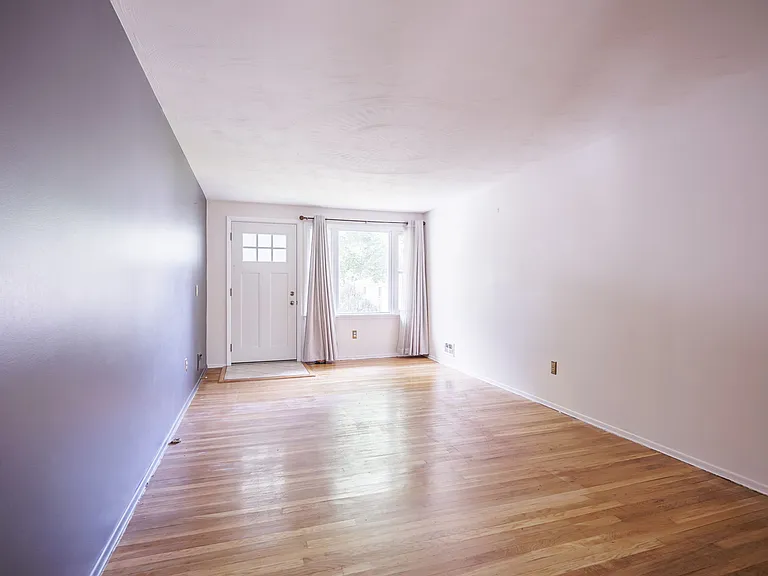 43 Keating Dr — Photo 6
