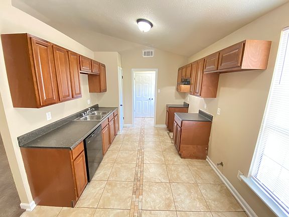 3rd image of 4355 Cary Hill Cv