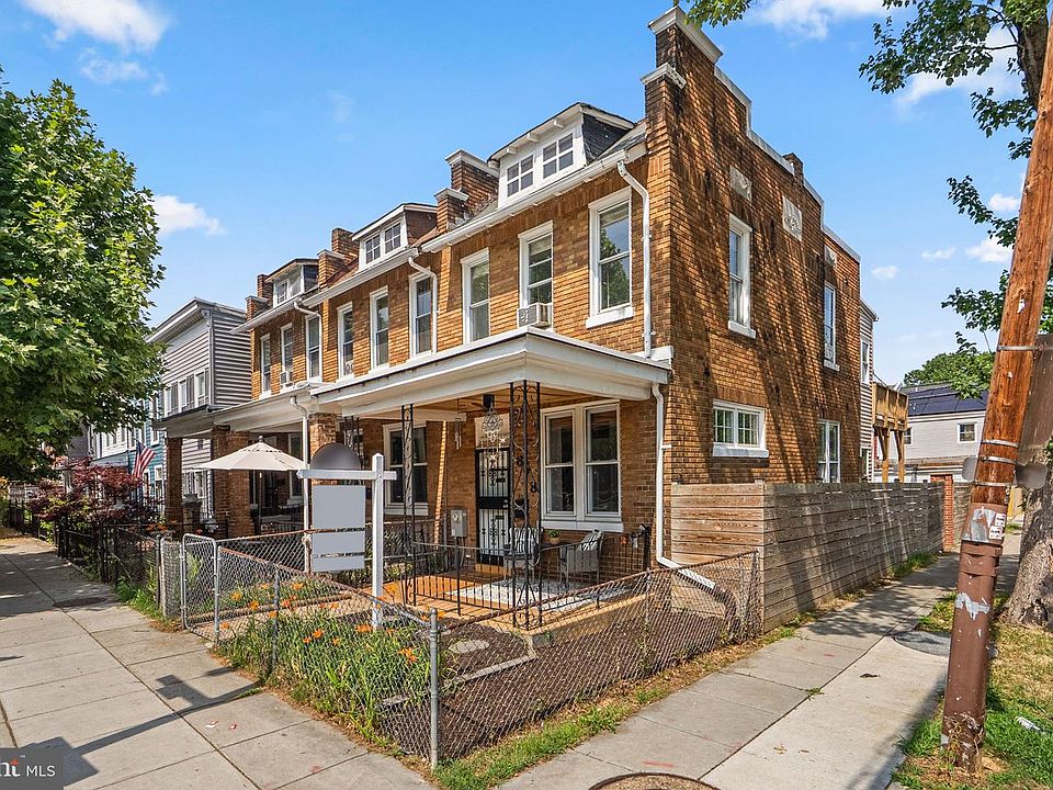 1st image of 1678 Montello Ave NE