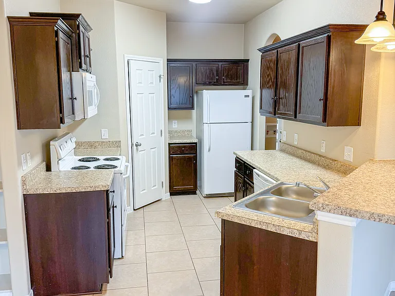1203 Loyal Ln #A — Photo 6