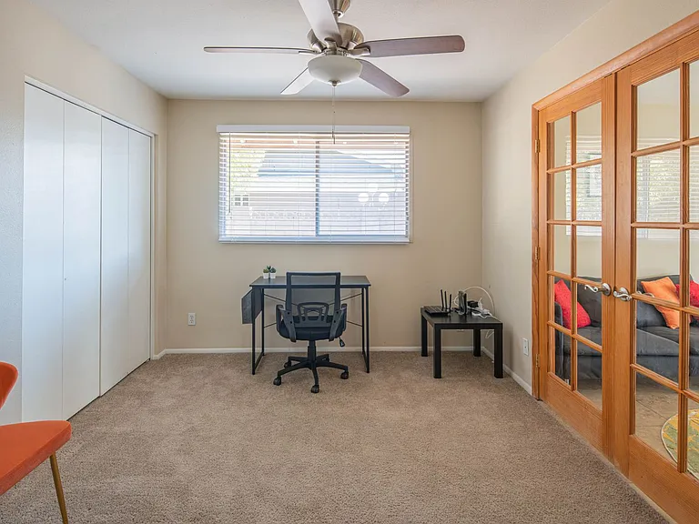 1047 E Alameda Dr — Photo 5
