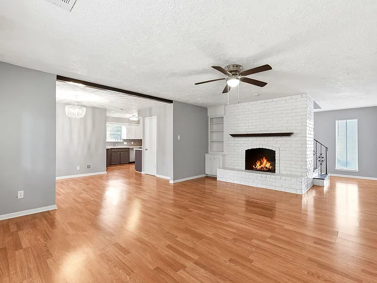 7902 Lichen Ln — Photo 9