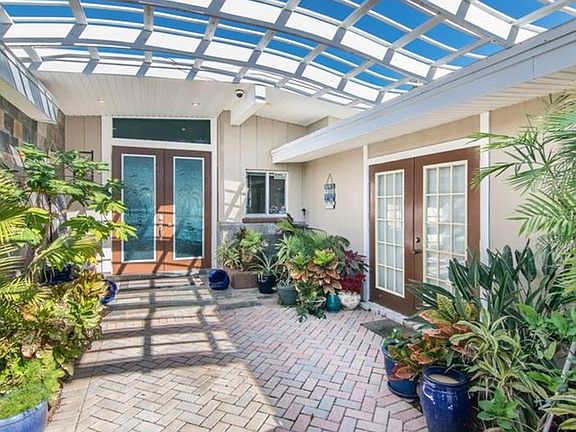 3rd image of 1835 Venetian Point Dr