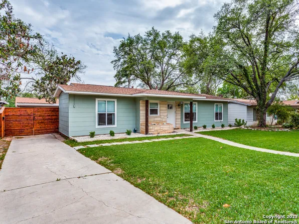 106 Vaughan Pl, San Antonio, TX 78201