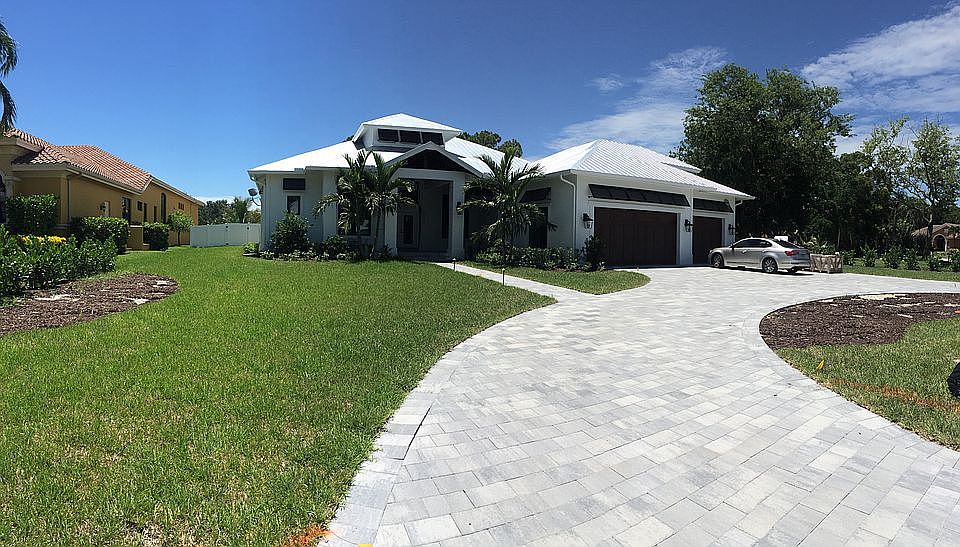 Large circle paver drive