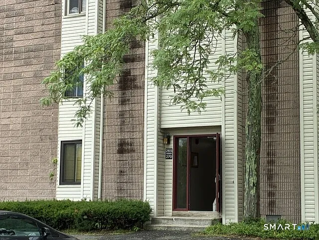 1 bed, 1.0 bath, 563 sqft, $1,450 — Photo 2