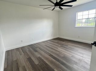 5227 29th St SW, Lehigh Acres, FL 33973